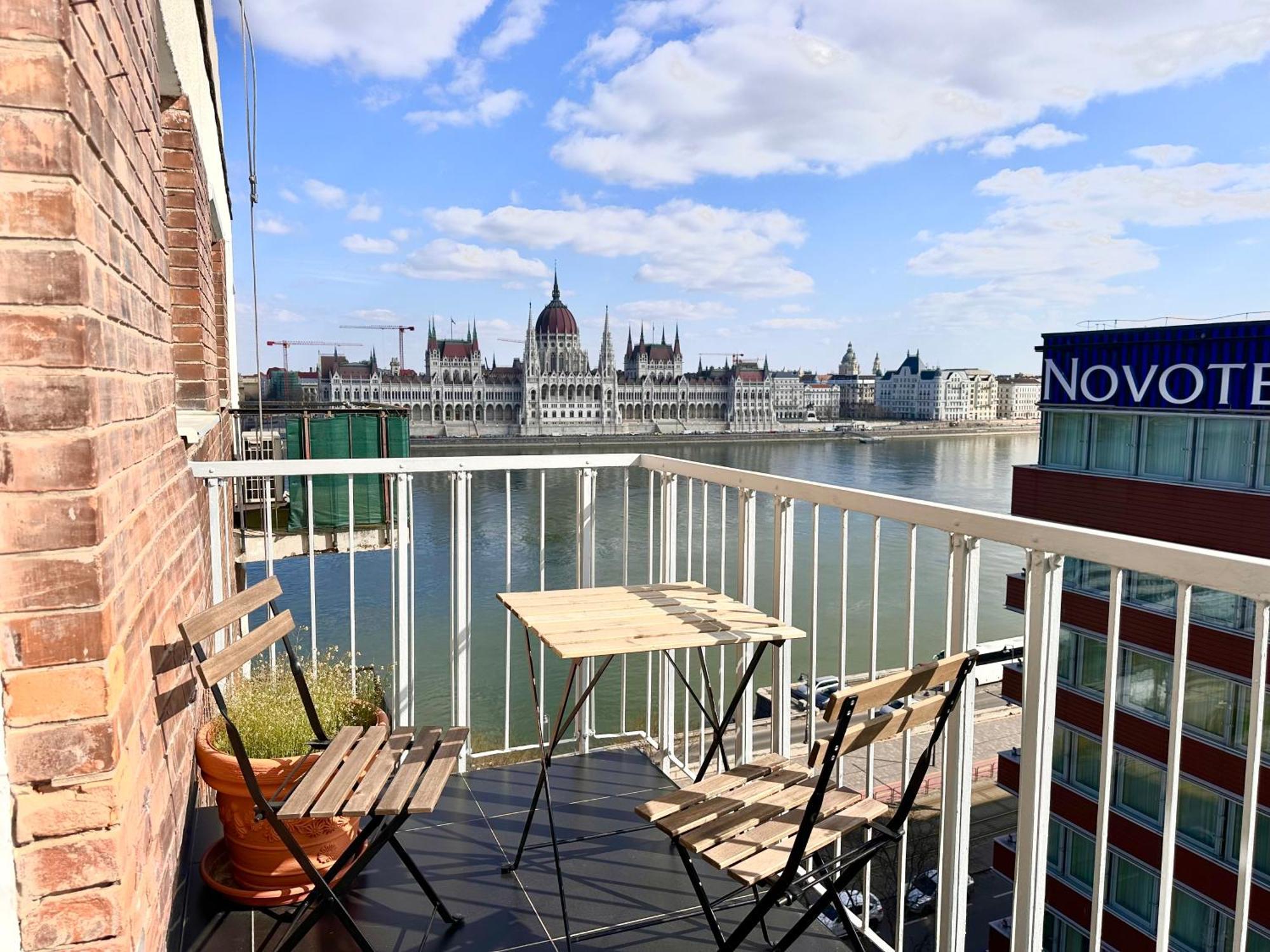 Riverside Luxury Panorama Home - Smarttv, Fastwifi ブダペスト エクステリア 写真