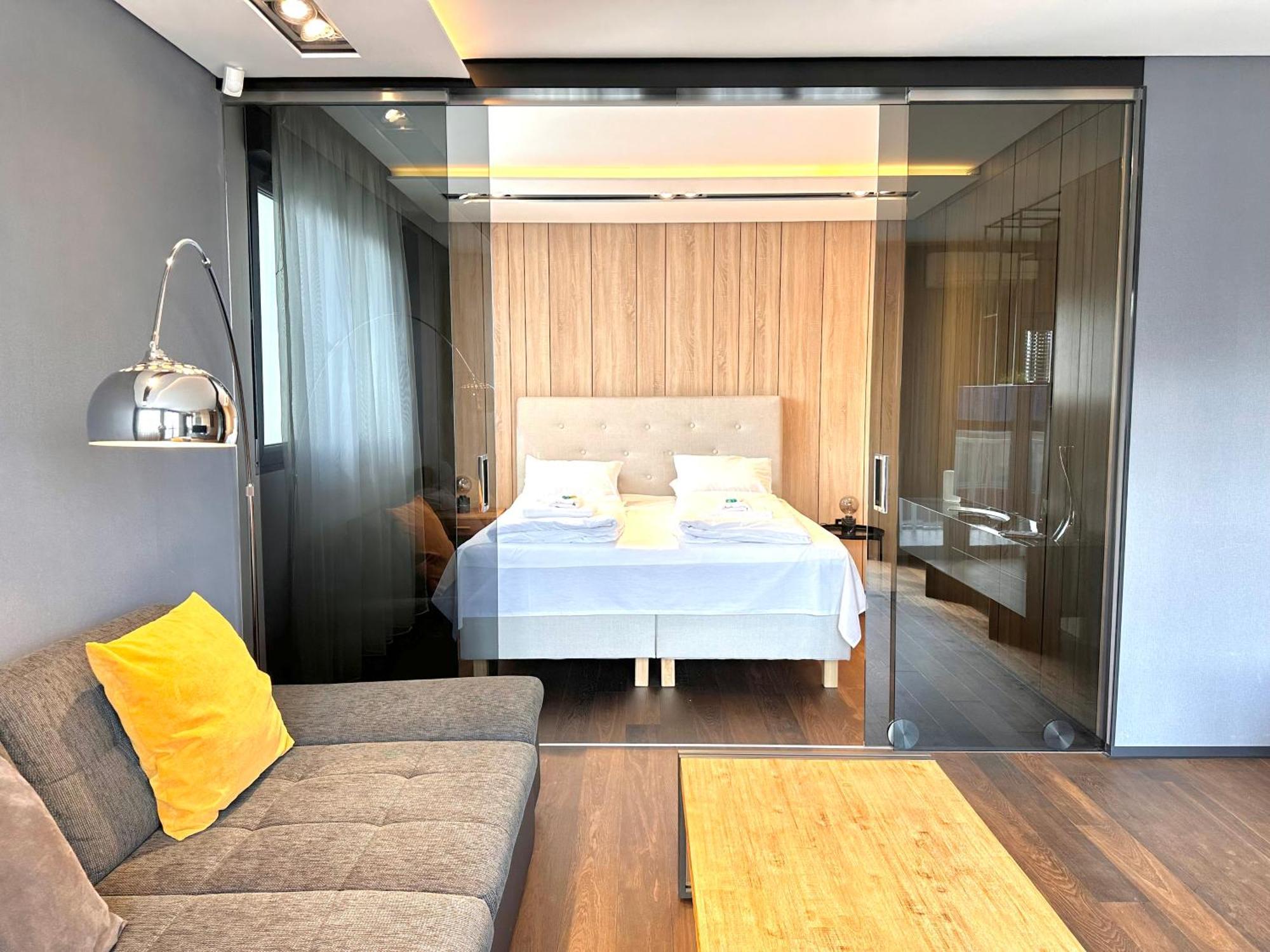 Riverside Luxury Panorama Home - Smarttv, Fastwifi ブダペスト エクステリア 写真